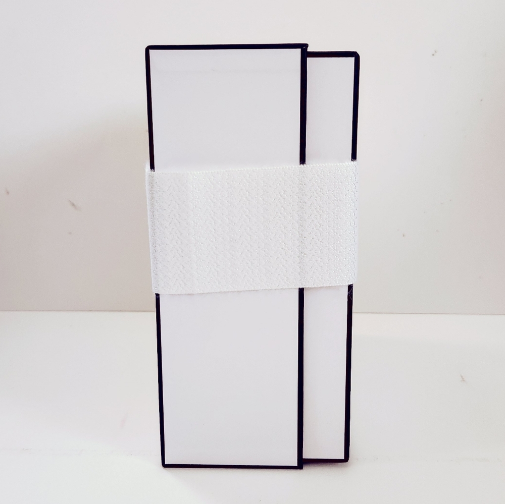 Chanel Gift Box - Picture 3 of 9